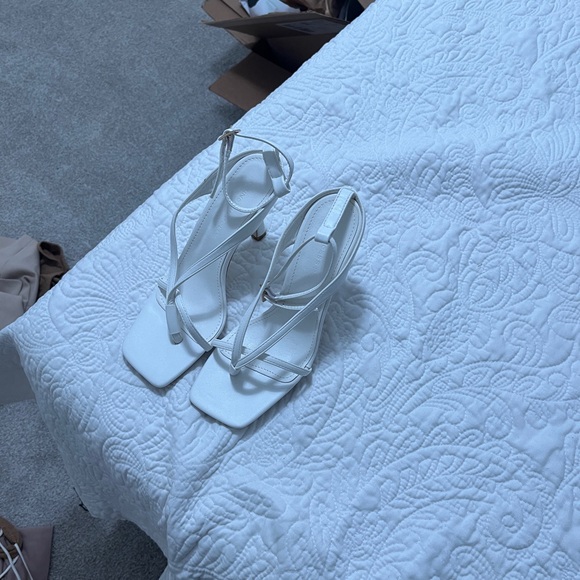 NWOT Princess Polly White Heeled Sandals - Picture 5 of 6